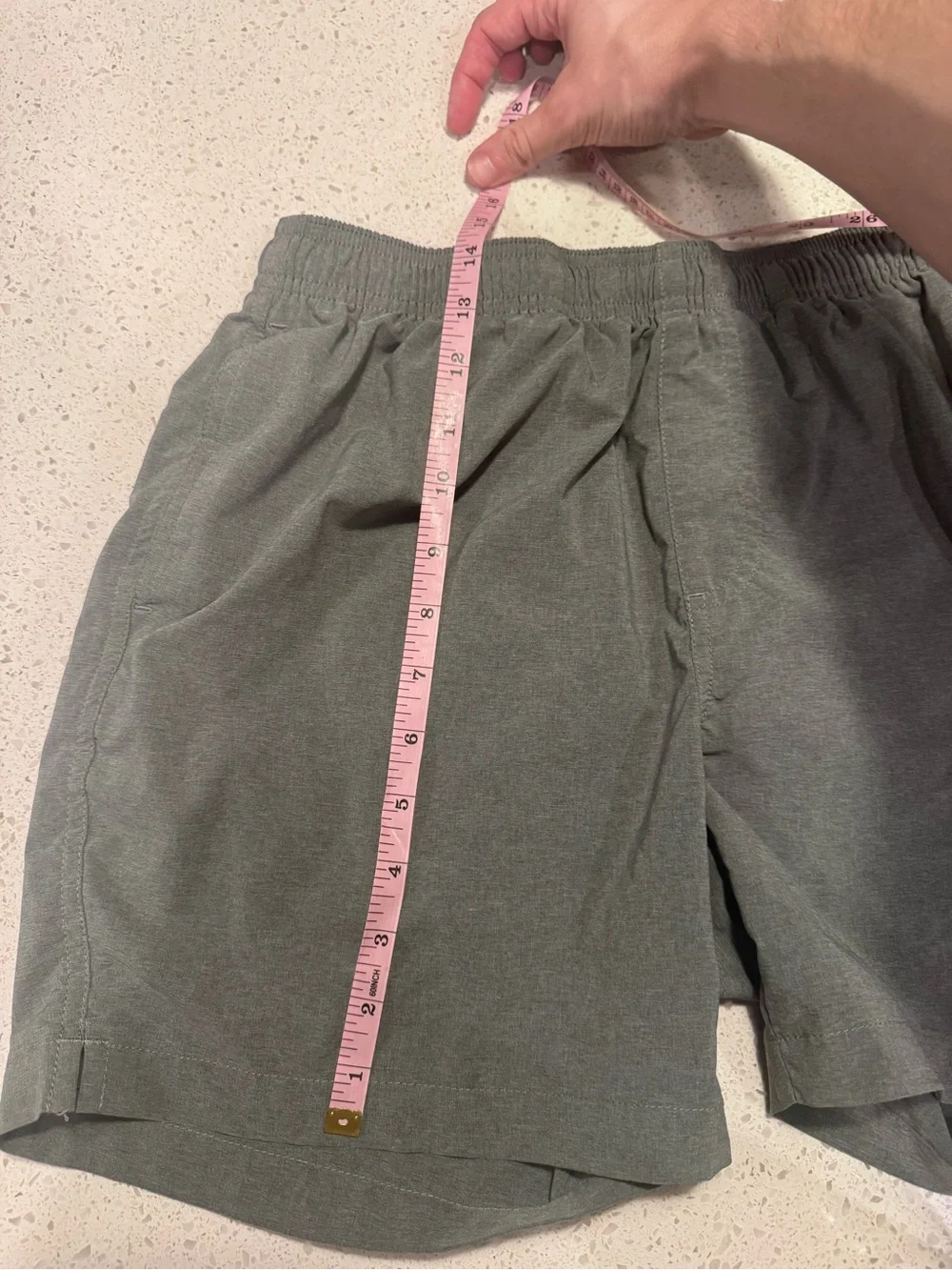Chubbies Men’s Small Gray Performance Shorts 5.5” Inseam Stretch Athletic